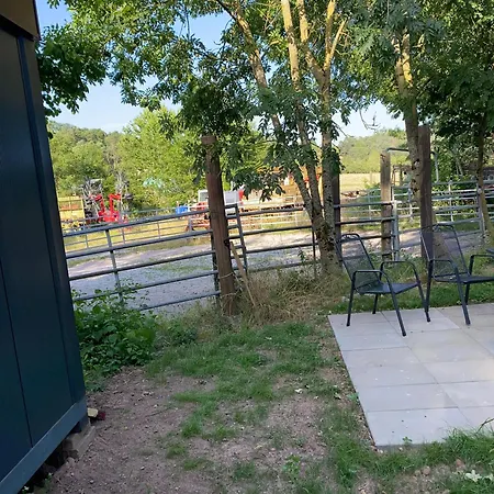 مكان تخييم Naturerlebnis-schlafcontainer