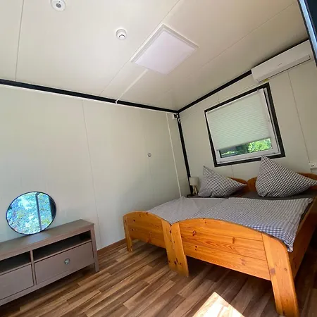 Naturerlebnis-schlafcontainer Кемпинг Leutershausen (Bavaria)